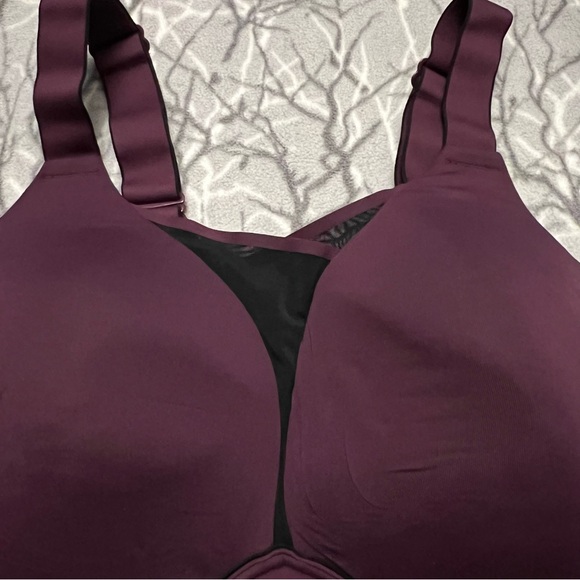 Livi Active Sports Bra 46D - Picture 4 of 6